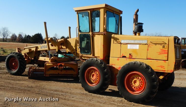 image for item GK9667 1980 John Deere 670A  motor grader
