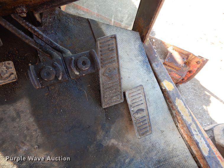 image for item GK9667 1980 John Deere 670A  motor grader