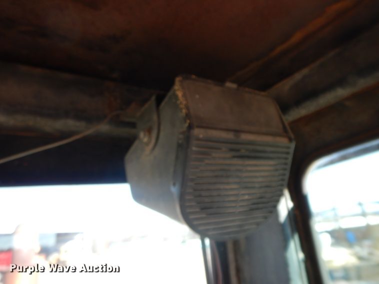 image for item GK9667 1980 John Deere 670A  motor grader