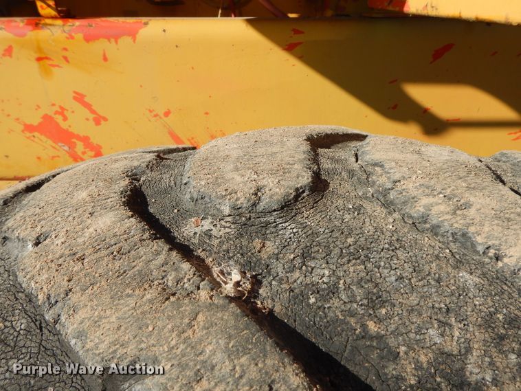 image for item GK9667 1980 John Deere 670A  motor grader