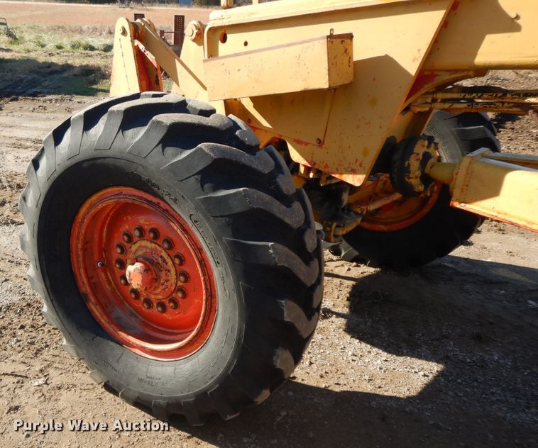 image for item GK9667 1980 John Deere 670A  motor grader