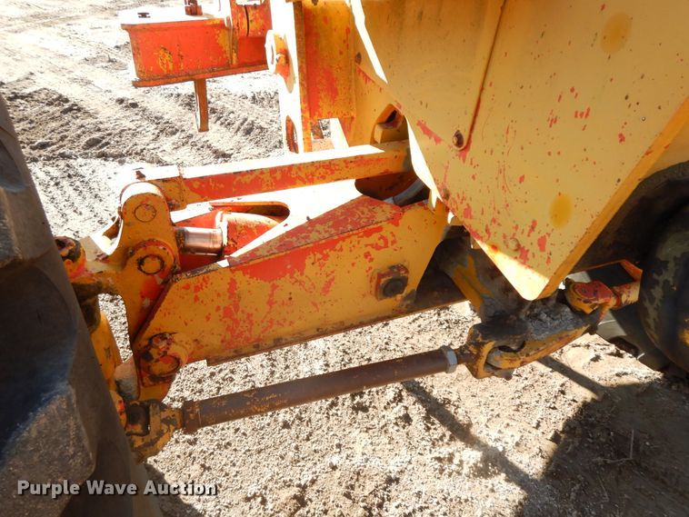 image for item GK9667 1980 John Deere 670A  motor grader