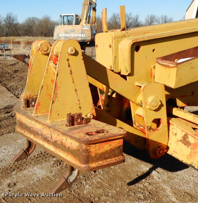 image for item GK9667 1980 John Deere 670A  motor grader