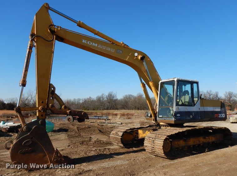 image for item GK9668 Komatsu PC200LC-5  excavator
