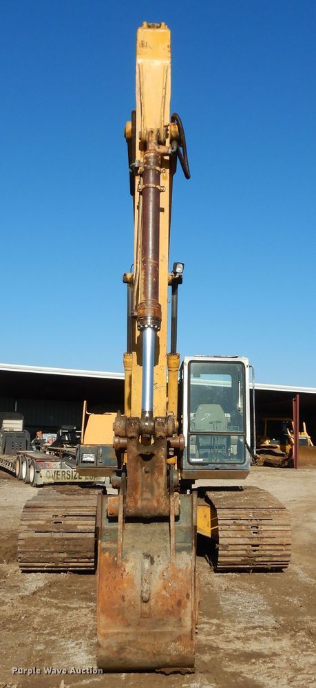 image for item GK9668 Komatsu PC200LC-5  excavator
