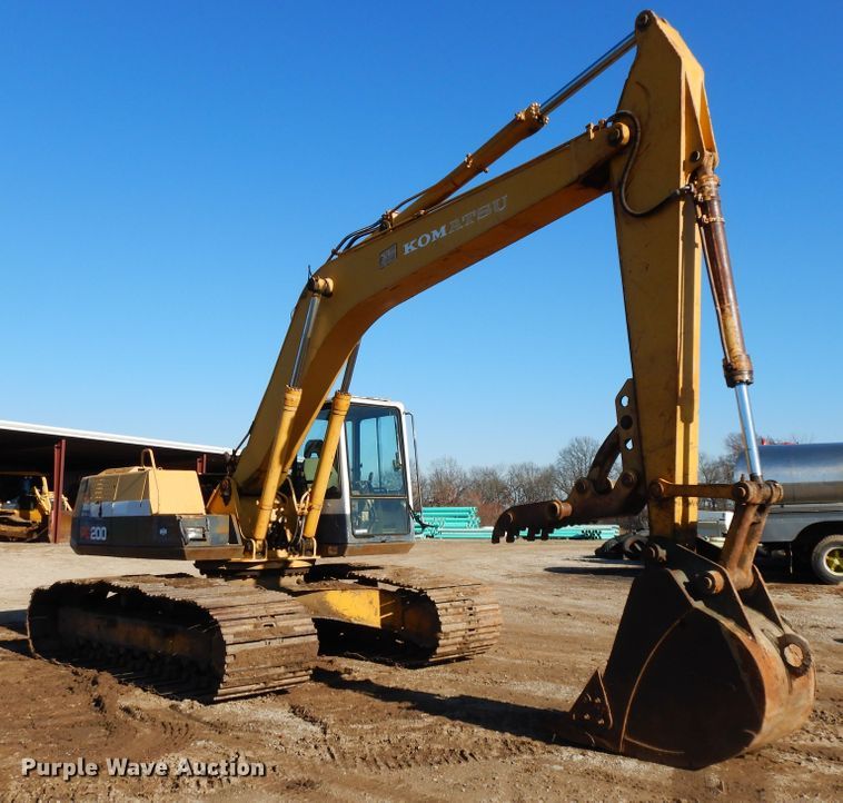 image for item GK9668 Komatsu PC200LC-5  excavator