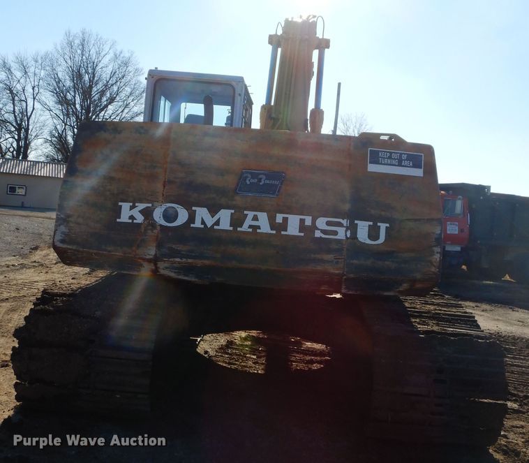 image for item GK9668 Komatsu PC200LC-5  excavator