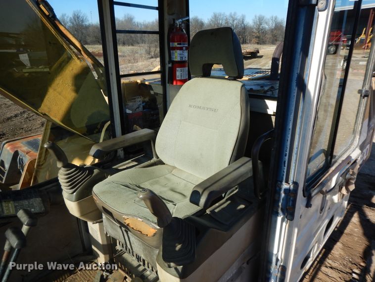 image for item GK9668 Komatsu PC200LC-5  excavator