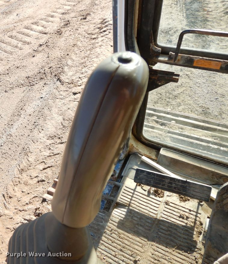 image for item GK9668 Komatsu PC200LC-5  excavator