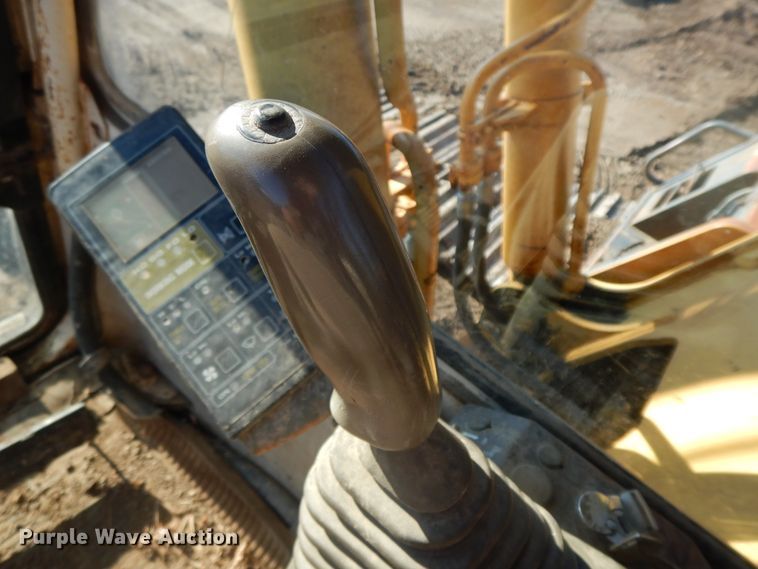 image for item GK9668 Komatsu PC200LC-5  excavator