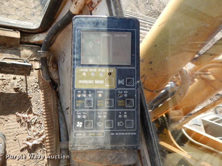 image for item GK9668 Komatsu PC200LC-5  excavator