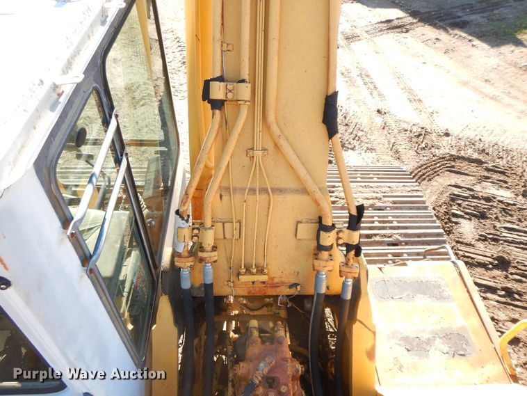 image for item GK9668 Komatsu PC200LC-5  excavator