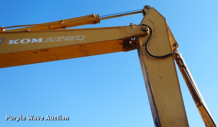 image for item GK9668 Komatsu PC200LC-5  excavator