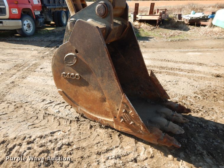 image for item GK9668 Komatsu PC200LC-5  excavator