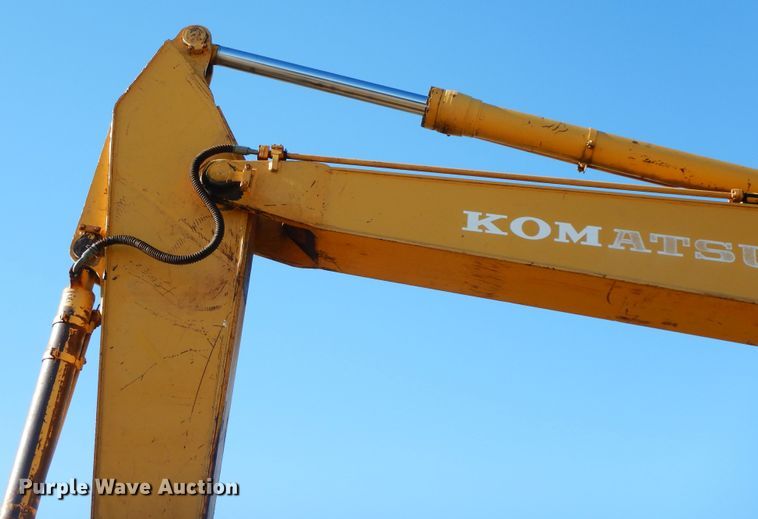 image for item GK9668 Komatsu PC200LC-5  excavator