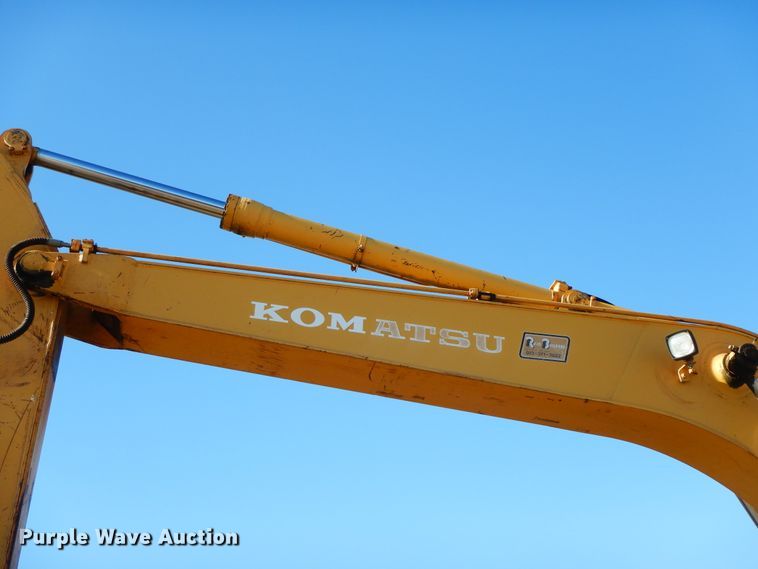 image for item GK9668 Komatsu PC200LC-5  excavator