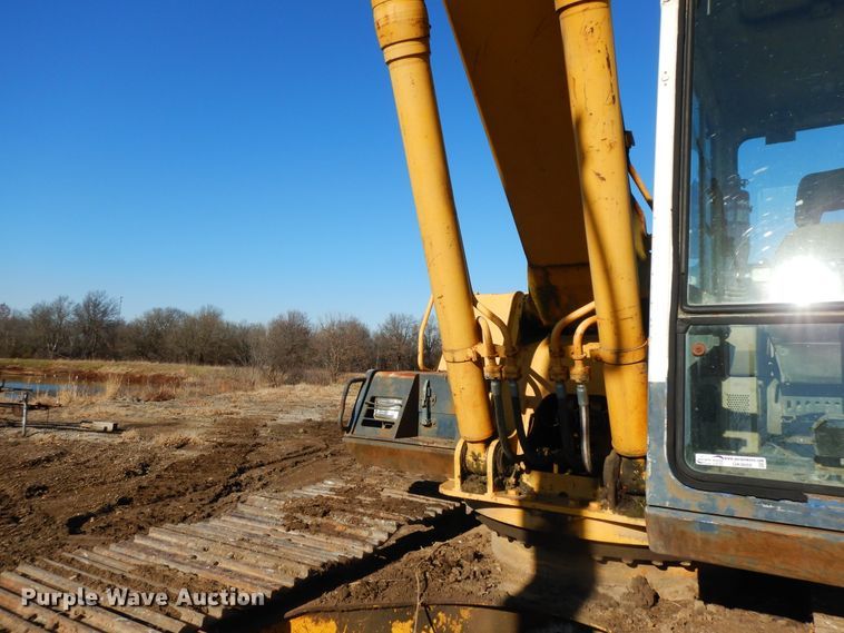 image for item GK9668 Komatsu PC200LC-5  excavator