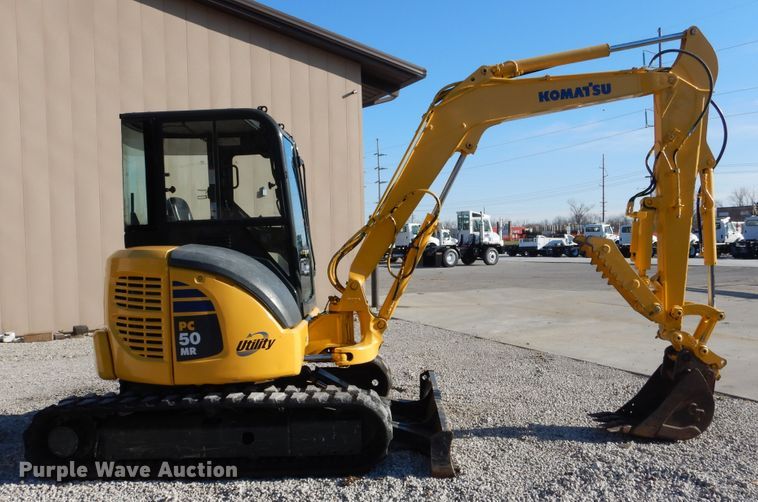 image for item GL9763 2006 Komatsu PC50MR-2  mini excavator