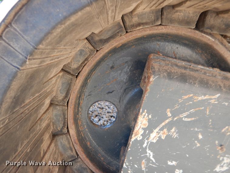 image for item GL9763 2006 Komatsu PC50MR-2  mini excavator