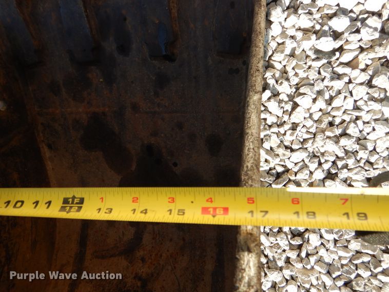 image for item GL9763 2006 Komatsu PC50MR-2  mini excavator