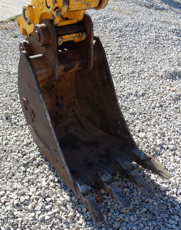 image for item GL9763 2006 Komatsu PC50MR-2  mini excavator