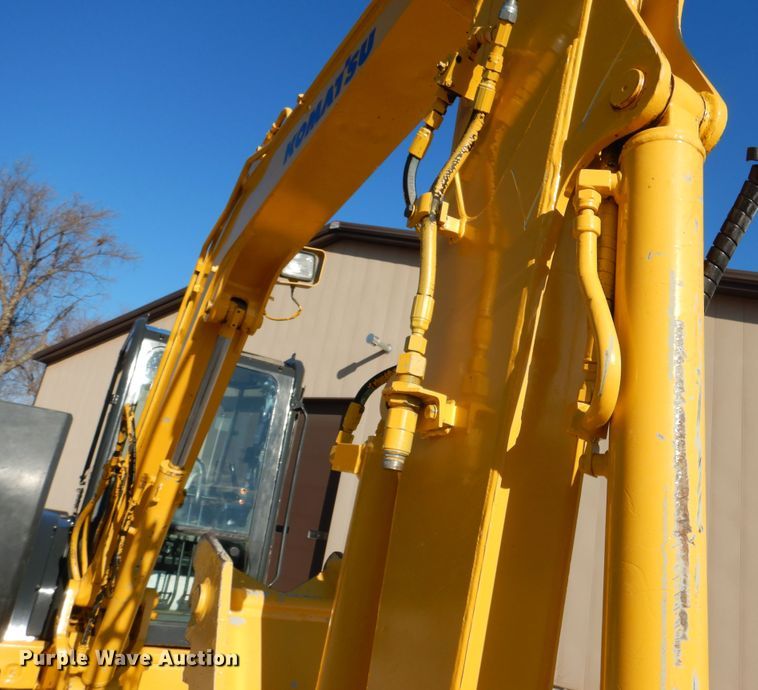 image for item GL9763 2006 Komatsu PC50MR-2  mini excavator