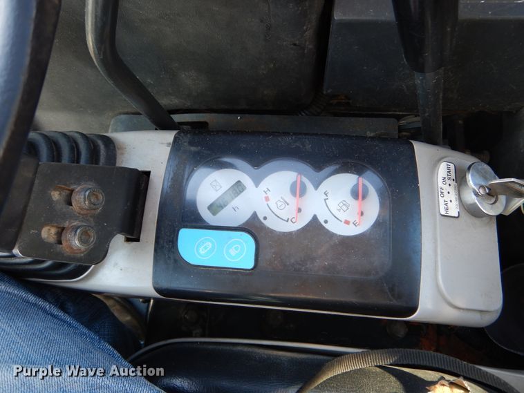 image for item GL9763 2006 Komatsu PC50MR-2  mini excavator