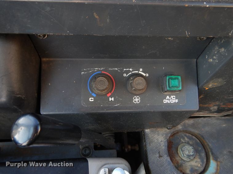 image for item GL9763 2006 Komatsu PC50MR-2  mini excavator