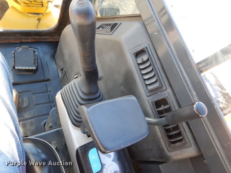 image for item GL9763 2006 Komatsu PC50MR-2  mini excavator