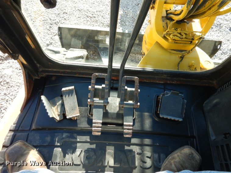 image for item GL9763 2006 Komatsu PC50MR-2  mini excavator