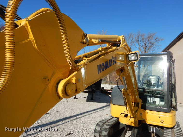 image for item GL9763 2006 Komatsu PC50MR-2  mini excavator