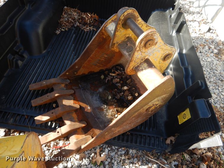 image for item GL9763 2006 Komatsu PC50MR-2  mini excavator