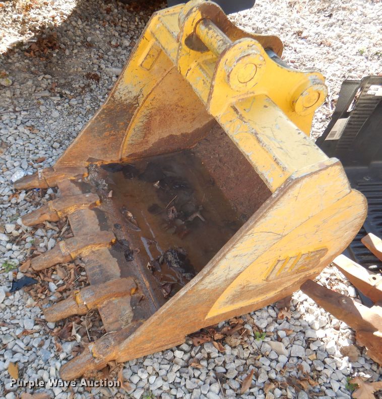 image for item GL9763 2006 Komatsu PC50MR-2  mini excavator