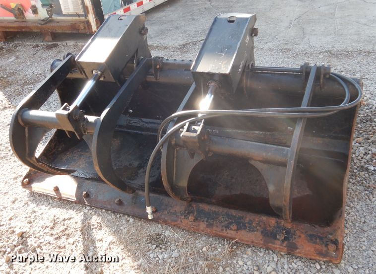 image for item GL9765 Bobcat 67"W skid steer grapple bucket