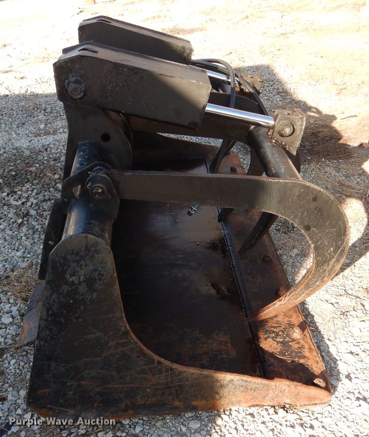 image for item GL9765 Bobcat 67"W skid steer grapple bucket