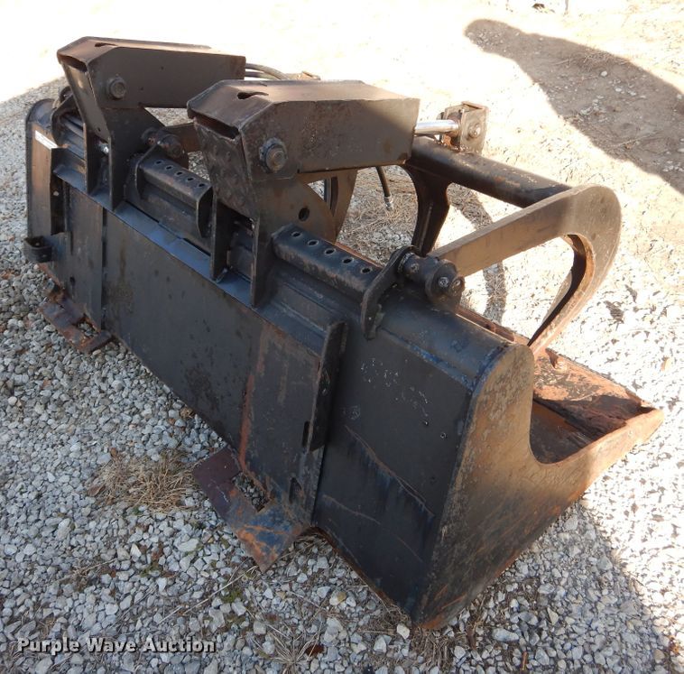 image for item GL9765 Bobcat 67"W skid steer grapple bucket