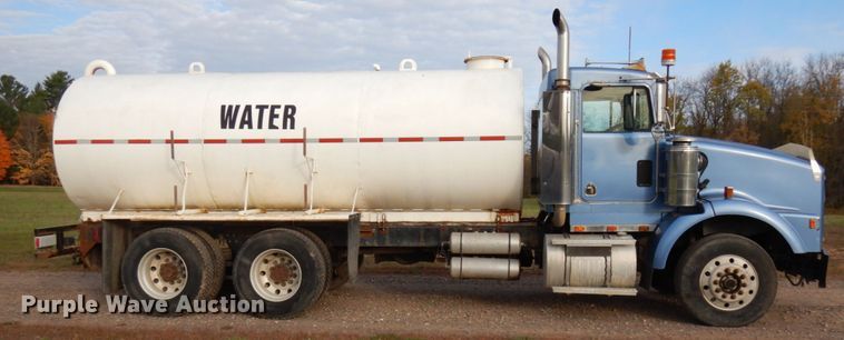 image for item HD9044 1993 Kenworth  tank truck