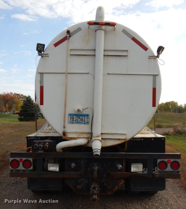 image for item HD9044 1993 Kenworth  tank truck