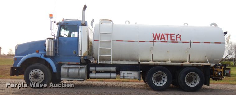 image for item HD9044 1993 Kenworth  tank truck