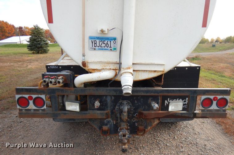 image for item HD9044 1993 Kenworth  tank truck