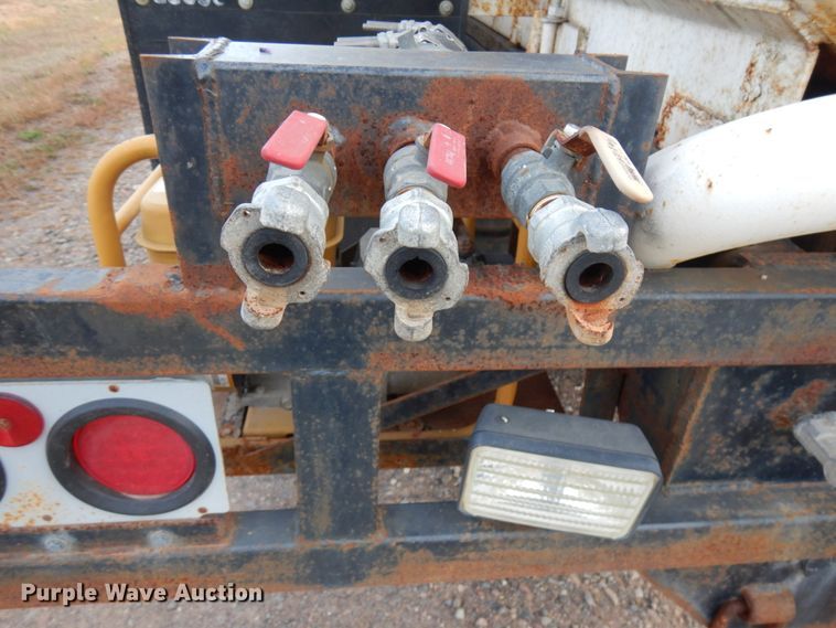 image for item HD9044 1993 Kenworth  tank truck