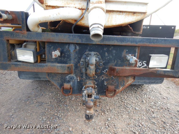 image for item HD9044 1993 Kenworth  tank truck