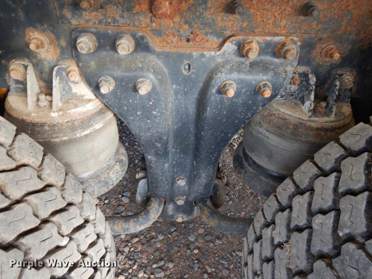 image for item HD9044 1993 Kenworth  tank truck