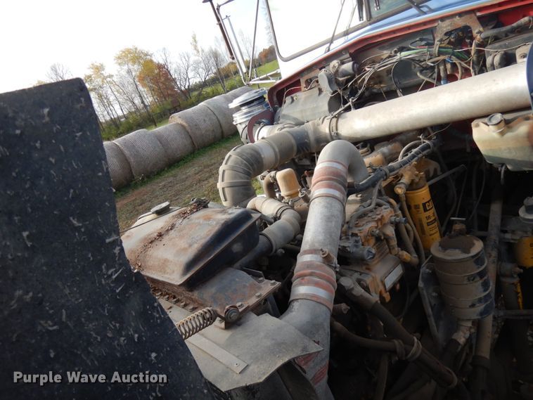 image for item HD9044 1993 Kenworth  tank truck