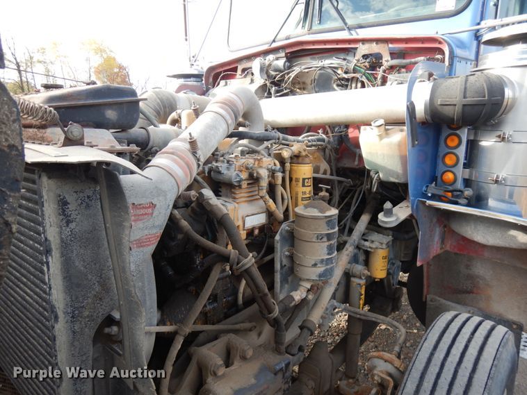 image for item HD9044 1993 Kenworth  tank truck