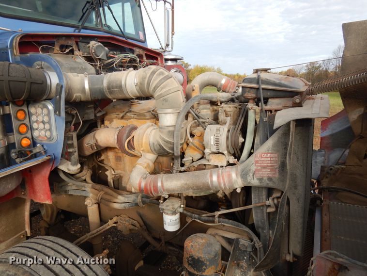 image for item HD9044 1993 Kenworth  tank truck