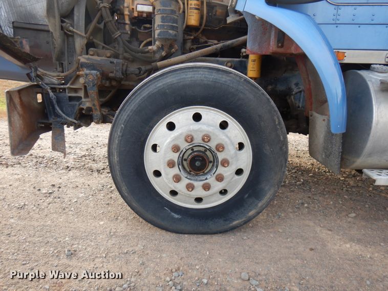 image for item HD9044 1993 Kenworth  tank truck