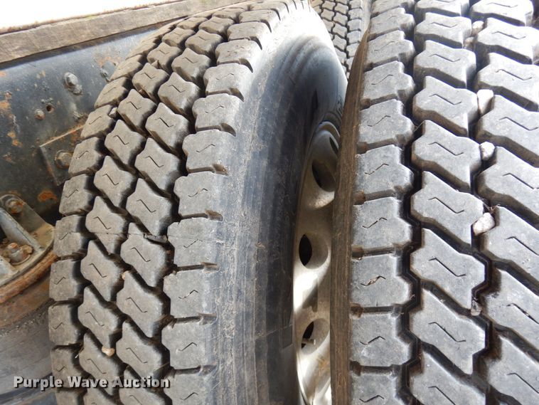 image for item HD9044 1993 Kenworth  tank truck