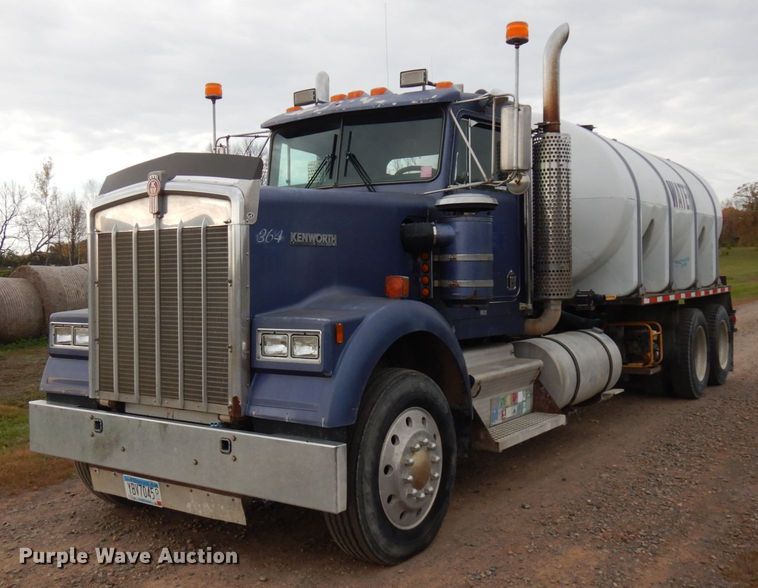 image for item HD9045 1986 Kenworth W900  tank truck