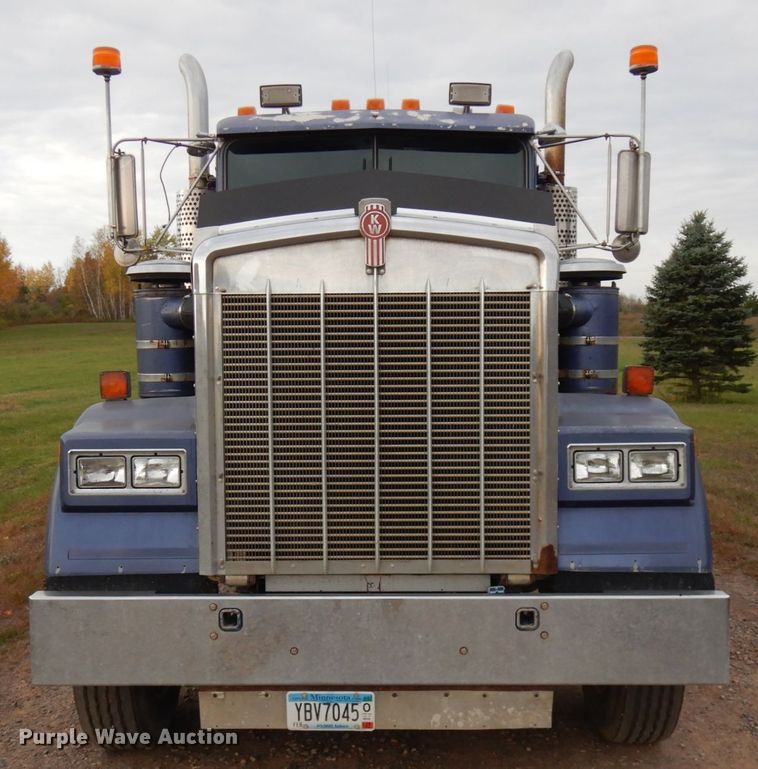 image for item HD9045 1986 Kenworth W900  tank truck